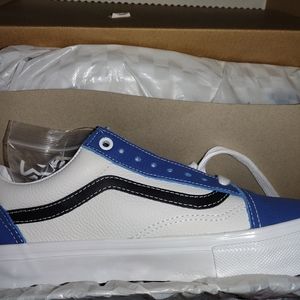 Vans skateboarding shoes